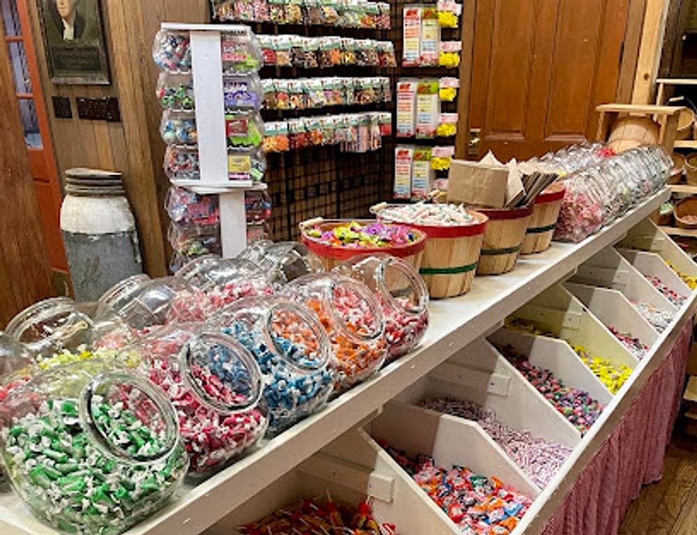 Brooks Shaw's Old Country Store