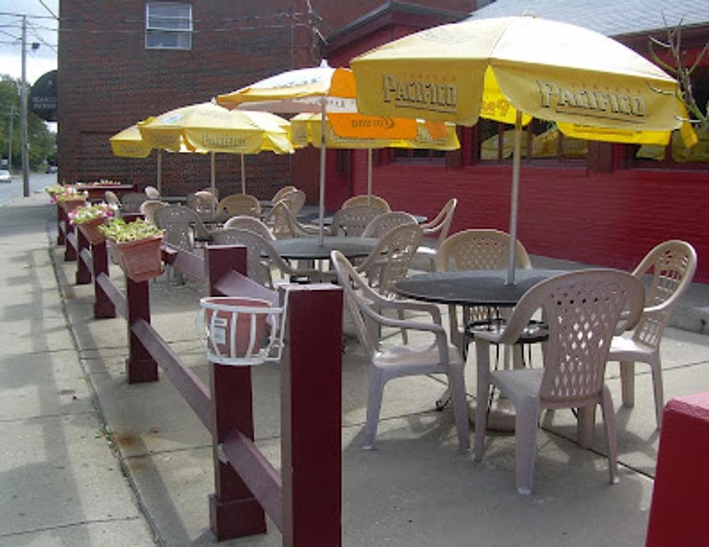 Paisanos Restaurant & Bar