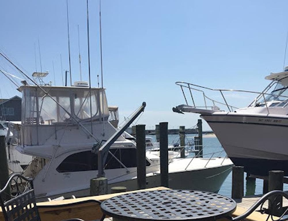 Sugarloaf Island Deli & Yellowfin Pub