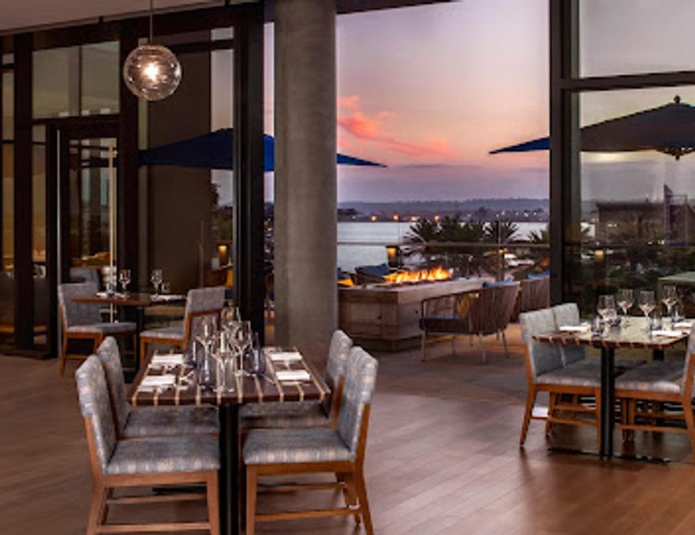 Vistal Bar + Restaurant