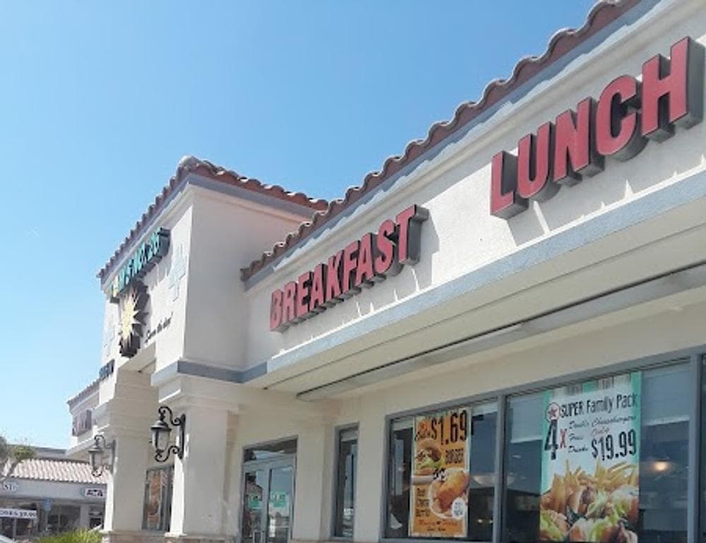 Tom's Burgers 26