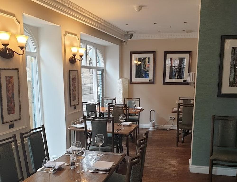 Café Vin Cinq Restaurant