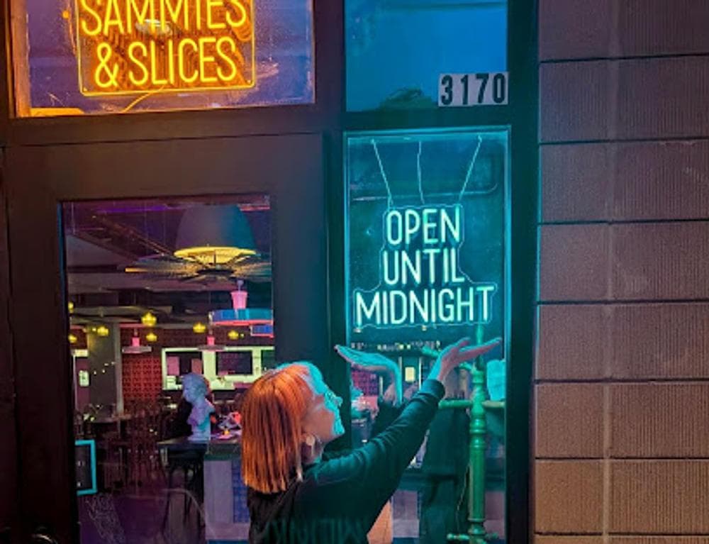 Sisters Restaurant & Bar