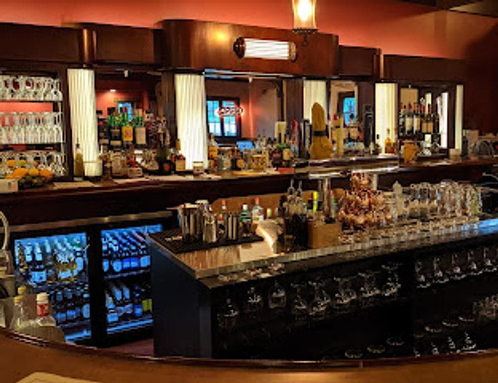 Speakeasy at the Spa - Uno Pizzeria