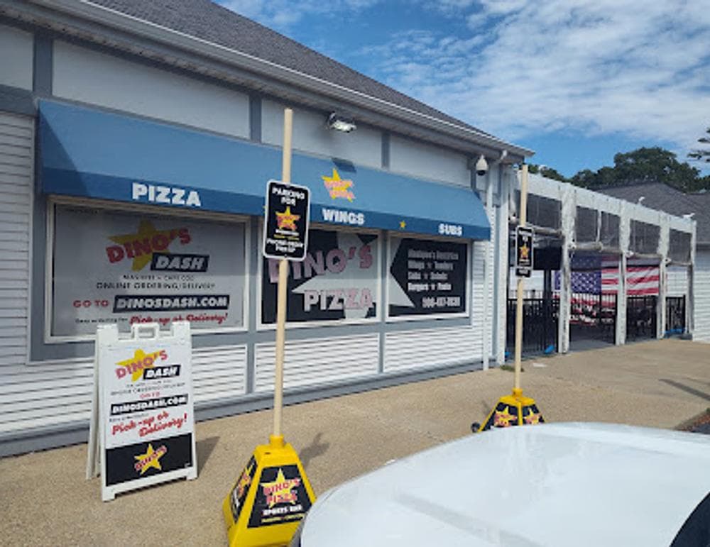 Dino's Pizza & Sports Bar