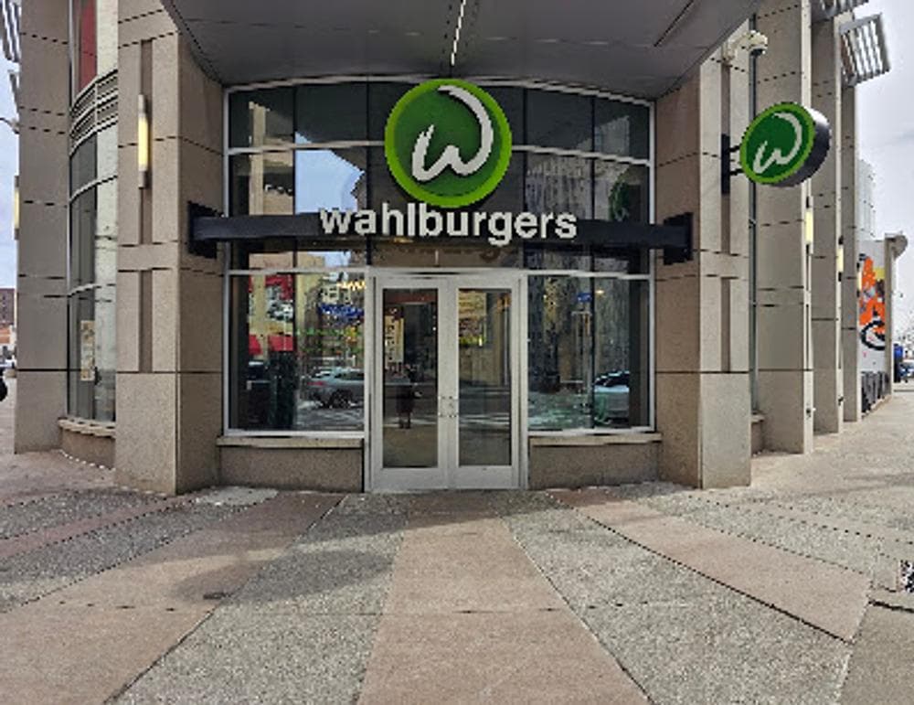 Wahlburgers Cleveland