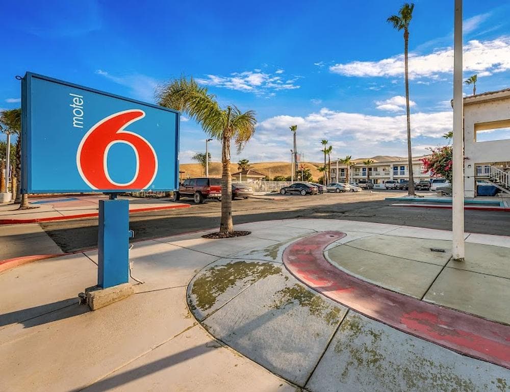 Motel 6 Westley