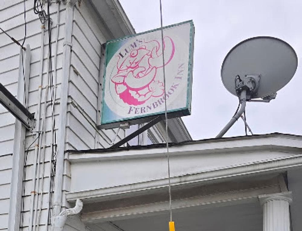 Lum's Fernbrook Inn
