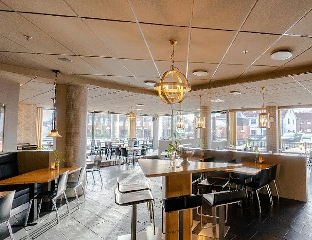 Intermezzo Cafe, Bar & Restaurant