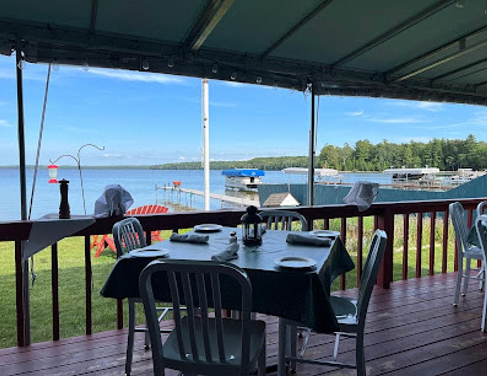 Douglas Lake Bar & Steakhouse