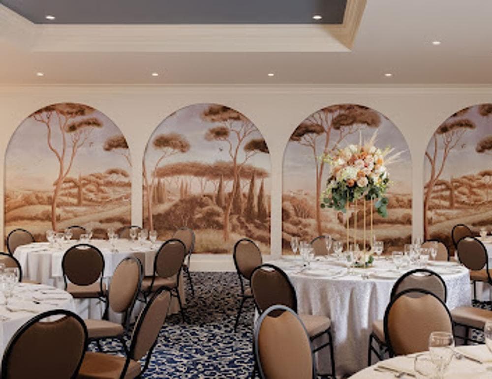 Leo's Restaurant & Events