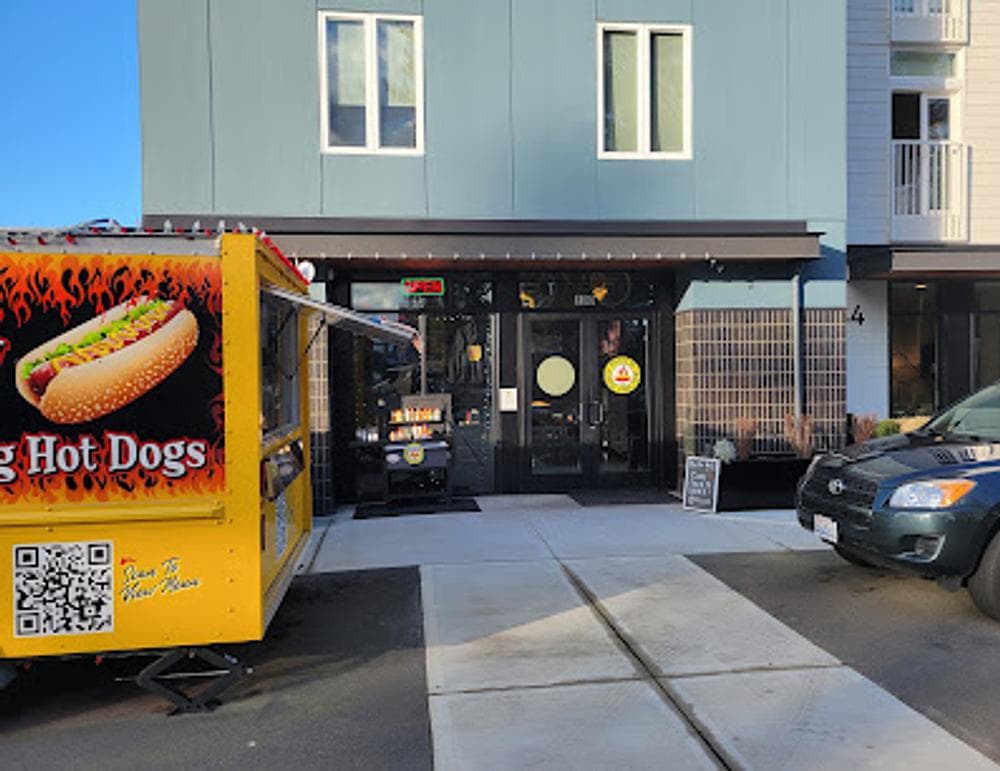 Pints Dog House