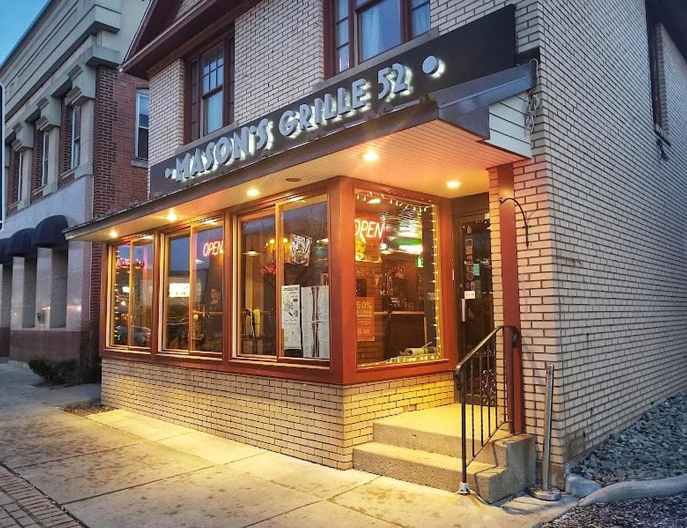 Mason's Grille 52