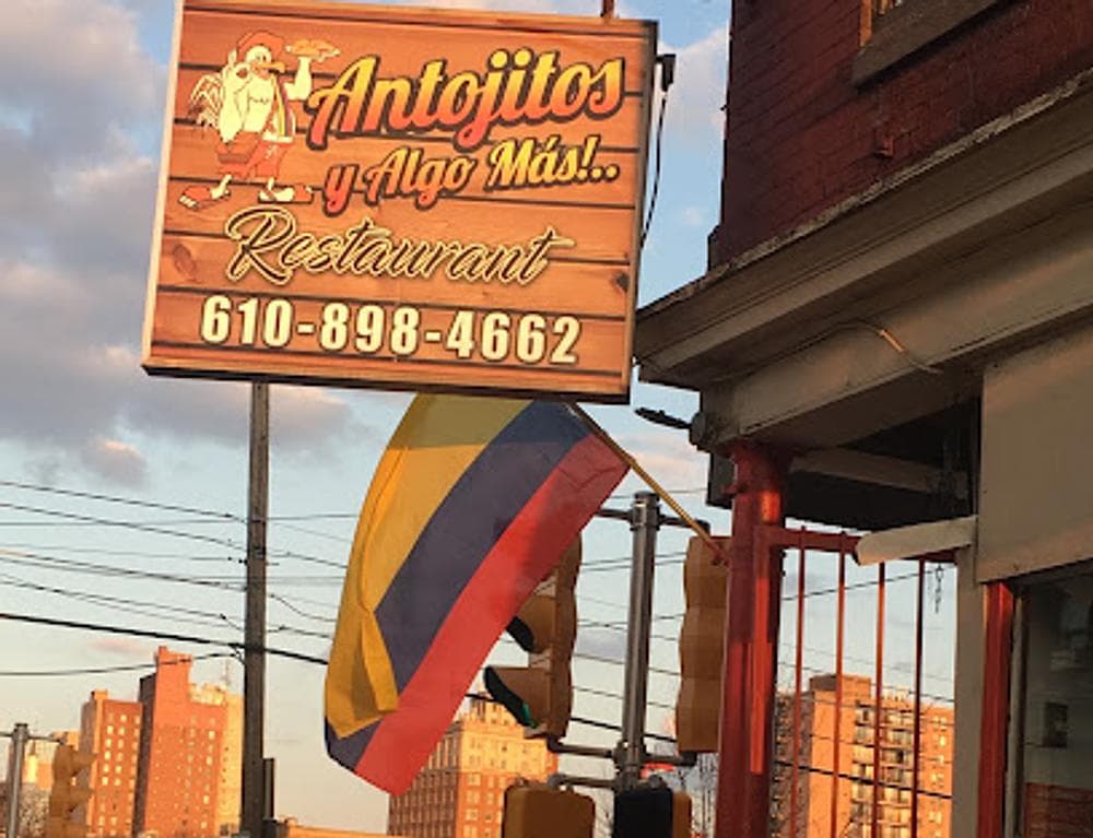 Antojitos y Algo Más