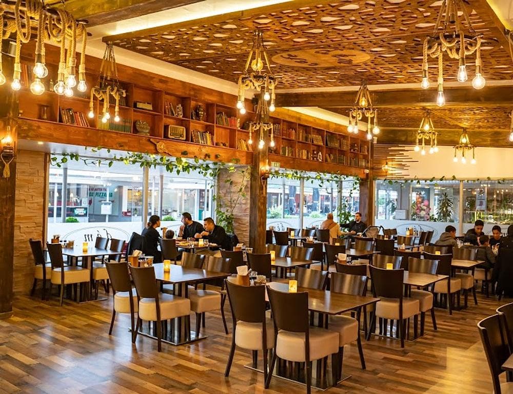 Dem - Café & Restaurant