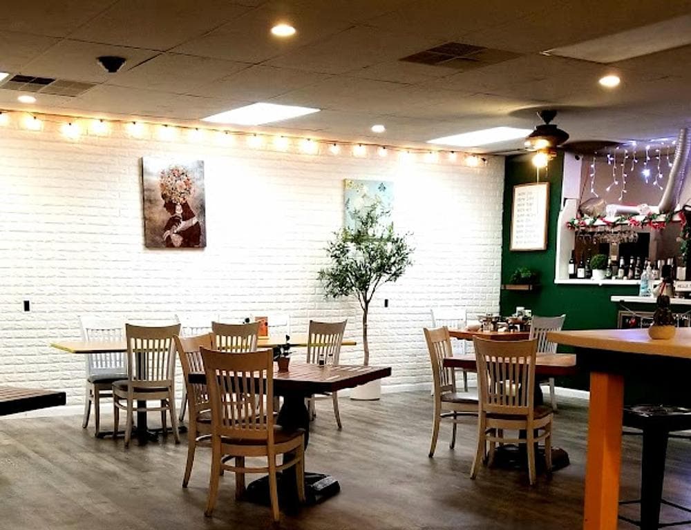 La Moon Thai Eatery