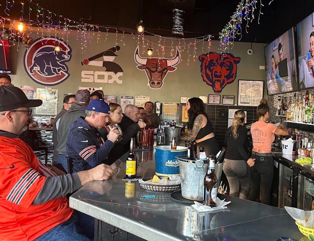 Uncle John's Sports Bar & Grill