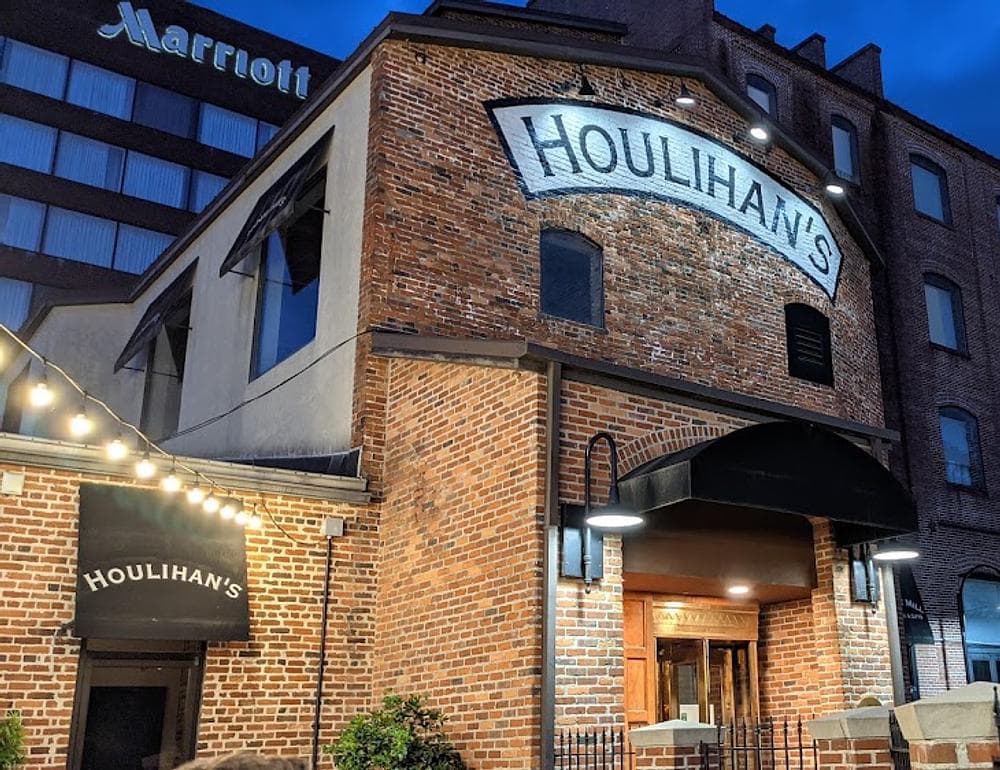 Houlihan's