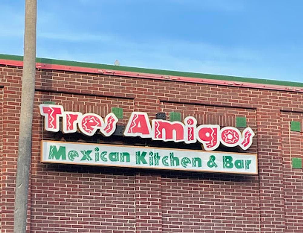 Tres Amigos Cantina