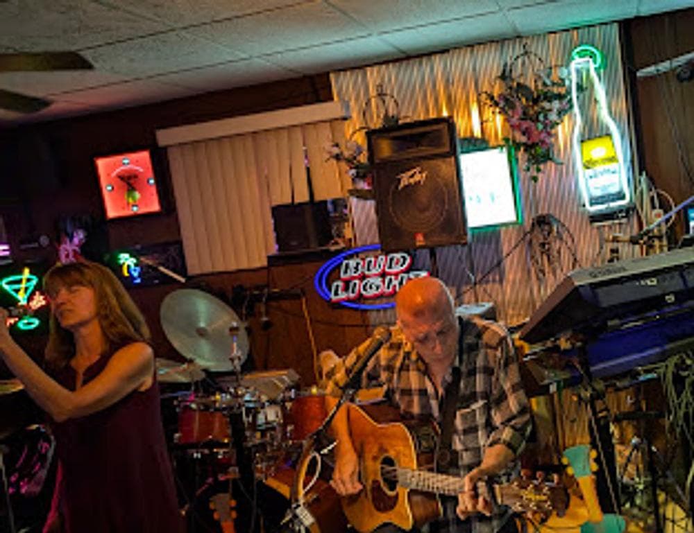 Ziggy’s Side-Door Pub