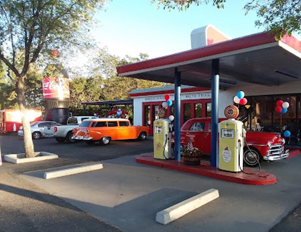 Bing's Burger Station