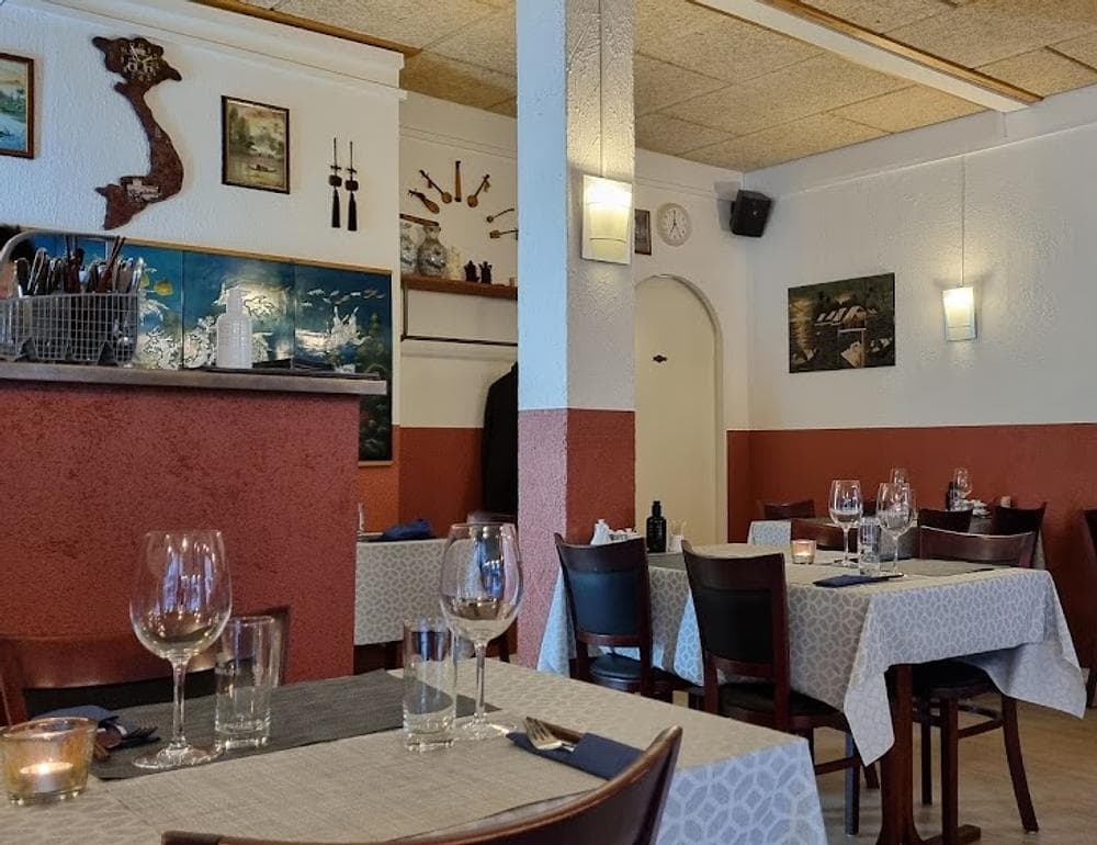 Asian Restaurant & Café