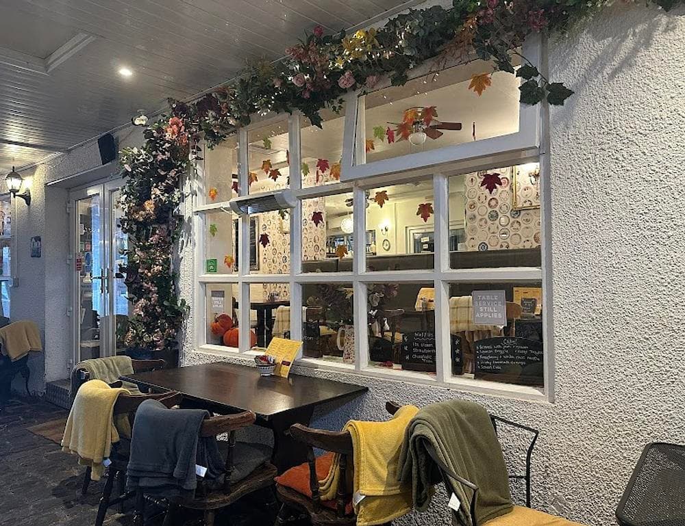 Toast Coffee House and Cafe