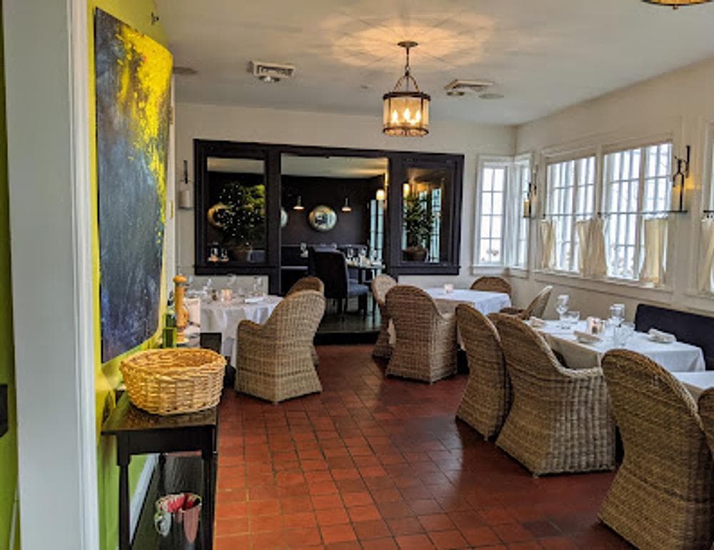Spring House Restaurant, Kitchen & Bar
