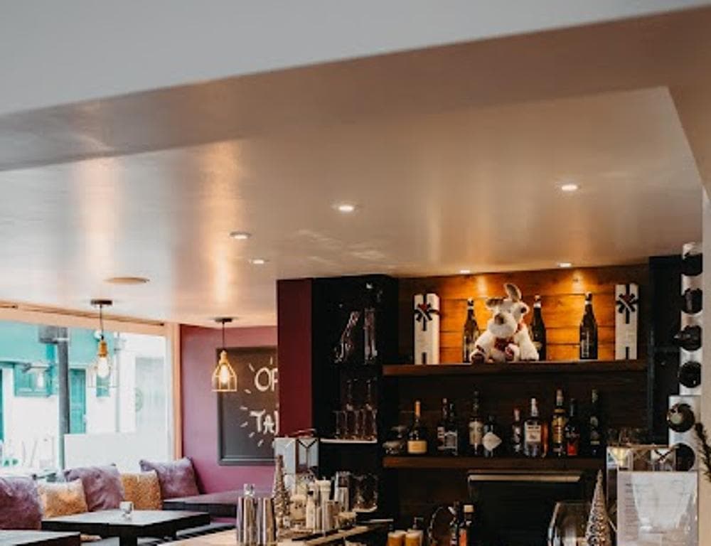 LagodiComo Bar and Restaurant