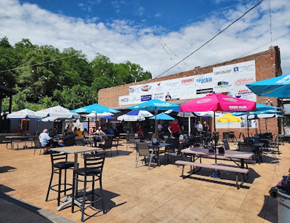 Riverfront Bar & Grill