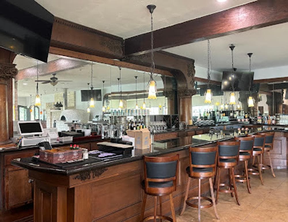 Lonely Oak Kitchen + Bar