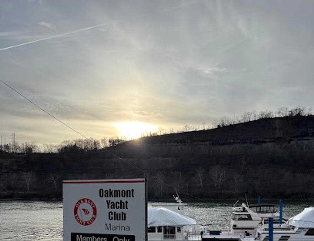 Oakmont Yacht Club