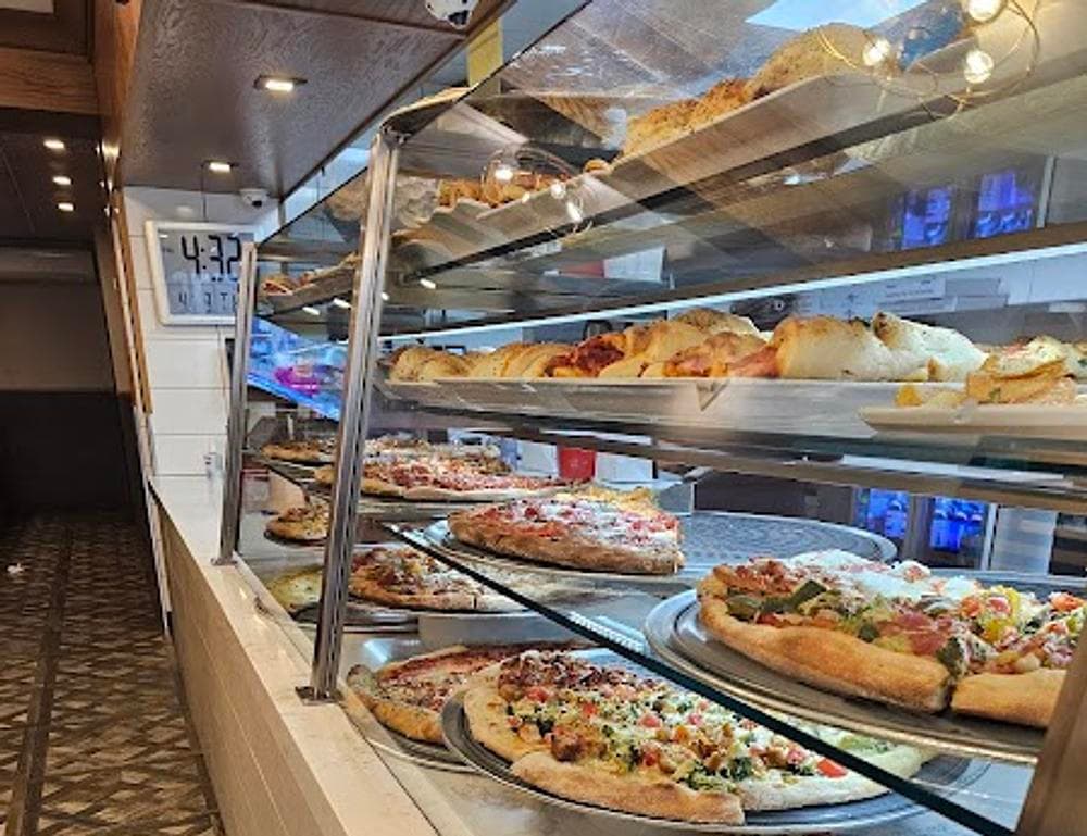 Alfredo's Pizzeria & Restaurant