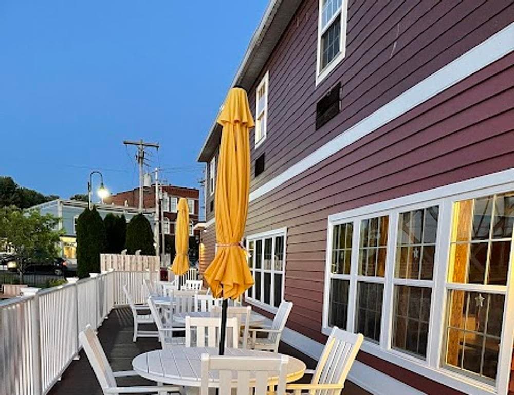 The Suds Factory River Grill