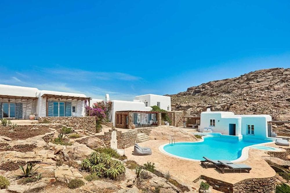 Selena - Blue Villas