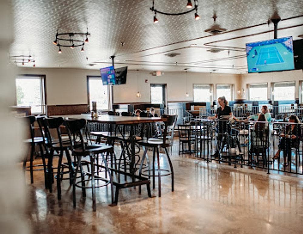 G's Pizzeria Bar & Grill