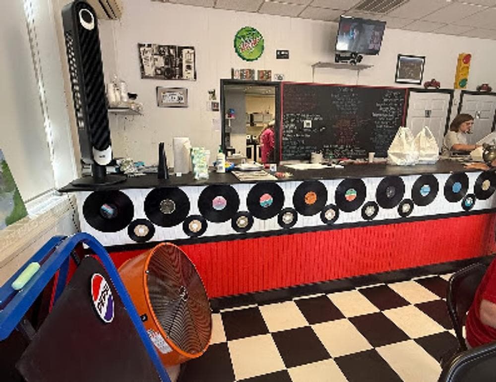 Tootsies Diner