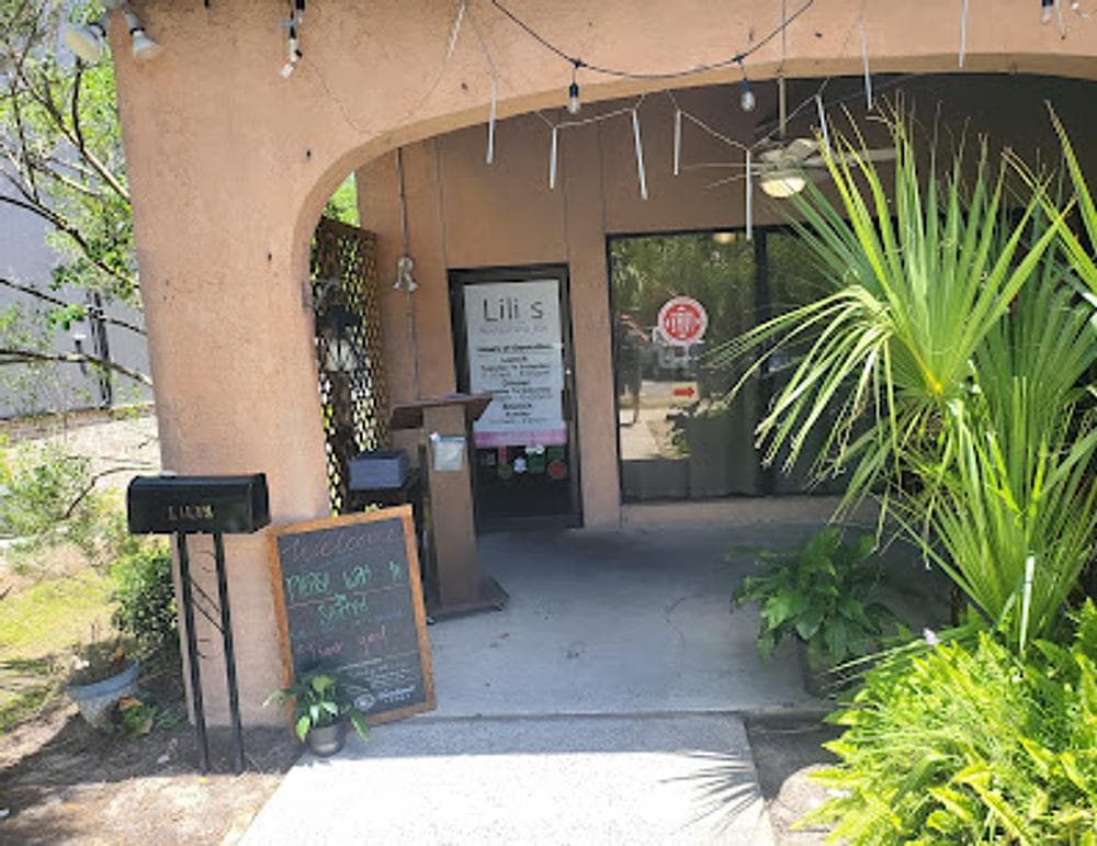 Lili's Restaurant