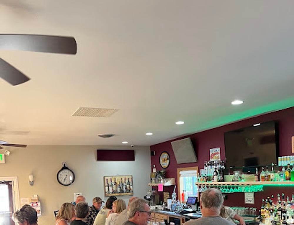 Trailside Bar & Grill