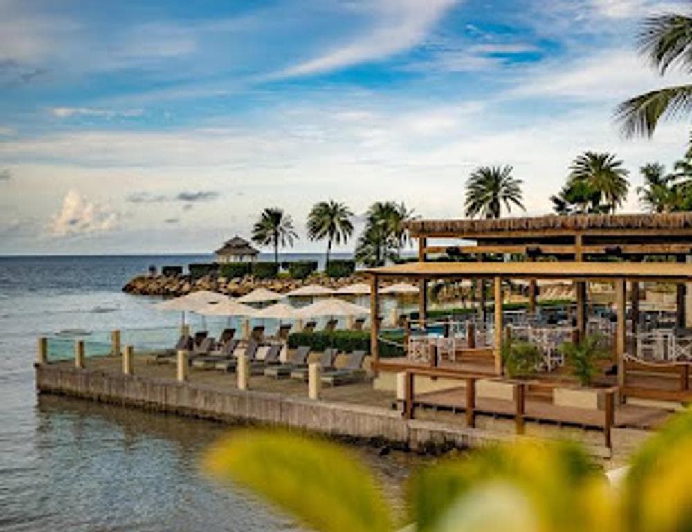 Blue Waters Resort & Spa